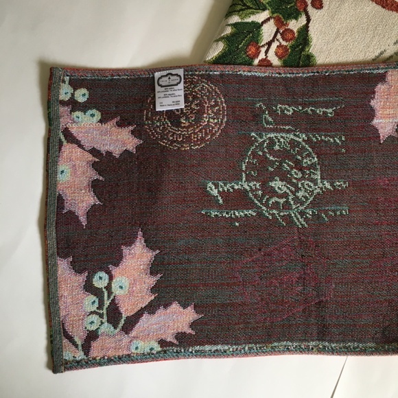 Tapestry Christmas table runner. - Picture 5 of 16